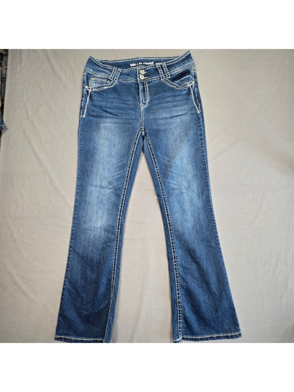 Wallflower Size 11 Bootcut Jeans Blue Embroidered Pockets Luscious Curvy Fit